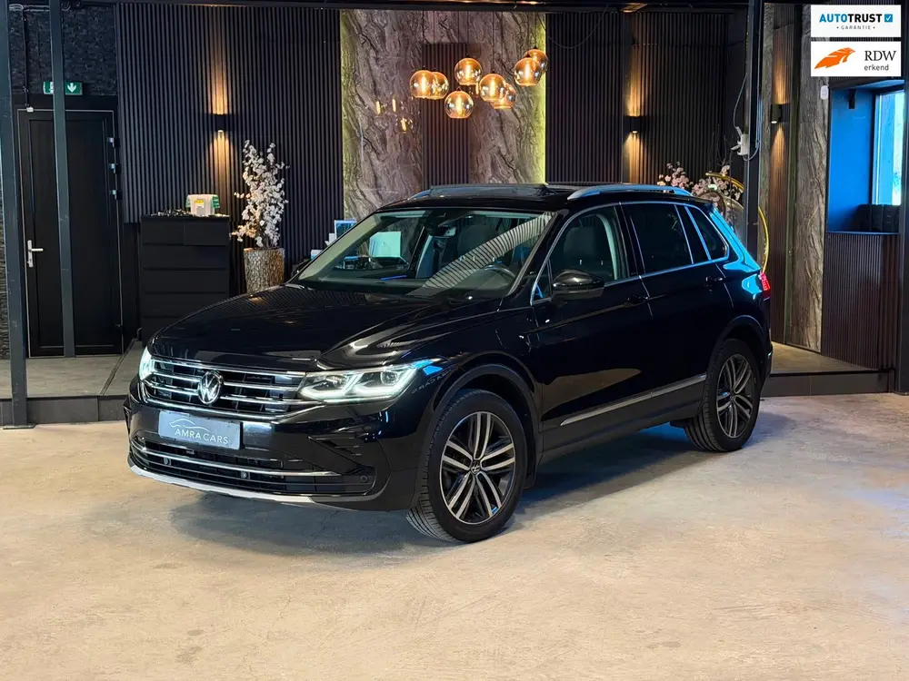 Volkswagen Tiguan 1.4 TSI eHybrid R-Line|PANO|FULL OPTIONS uit 2023
