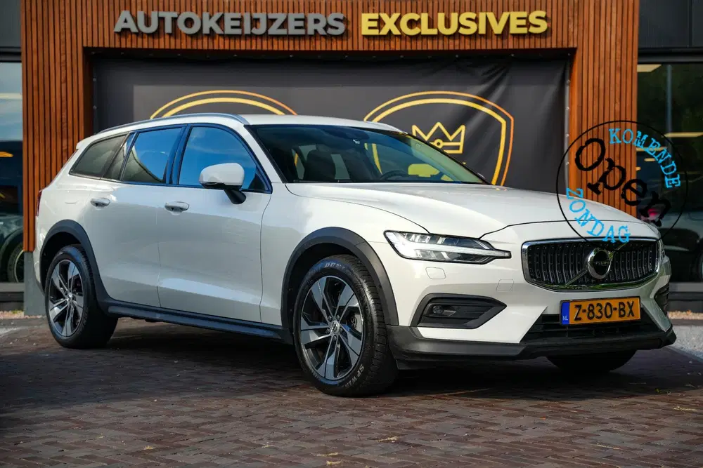 Volvo V60 Cross Country 2.0 B5 AWD Pro Adaptieve Cruise Keyl uit 2021