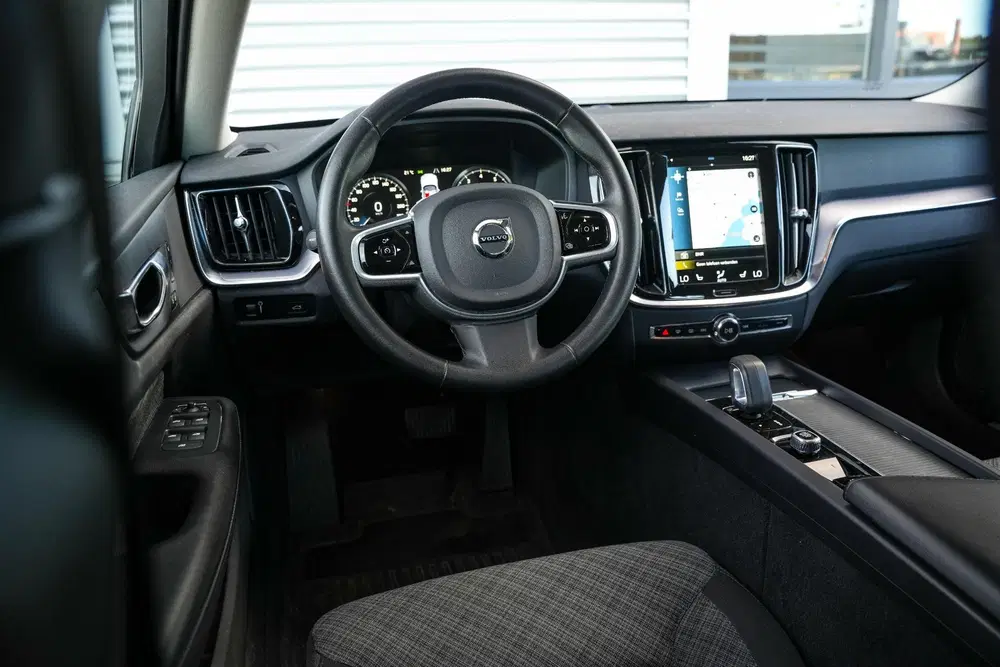 Volvo V60 Cross Country 2.0 B5 AWD Pro Adaptieve Cruise Keyl uit 2021, foto 4