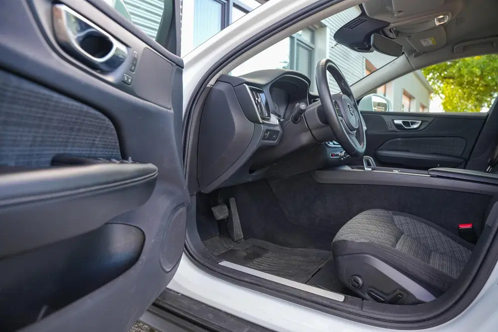 Volvo V60 Cross Country 2.0 B5 AWD Pro Adaptieve Cruise Keyl uit 2021, foto 6