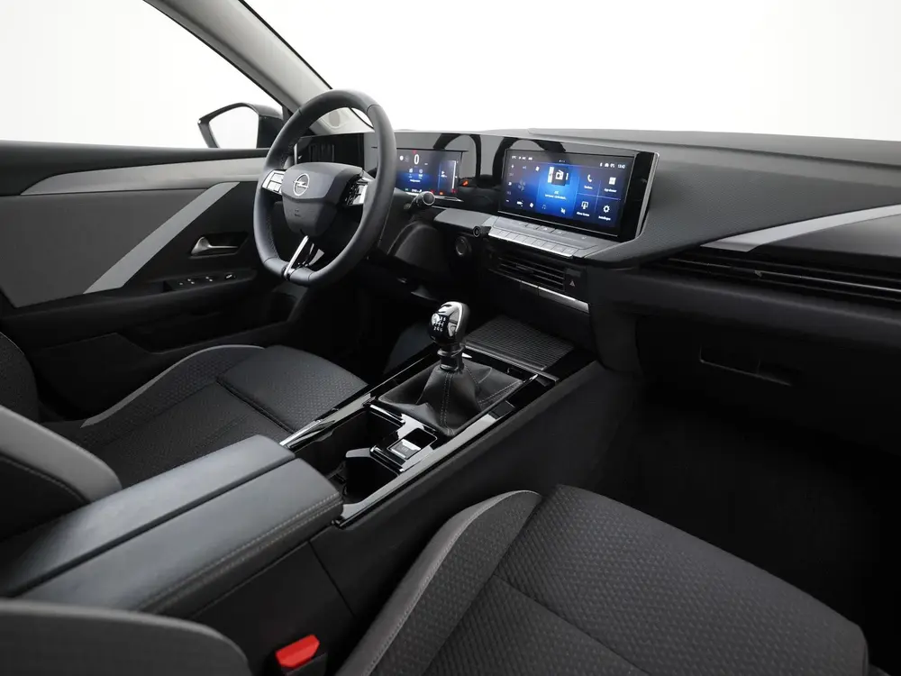 Opel Astra 1.2 Turbo Business Edition uit 2025, foto 2