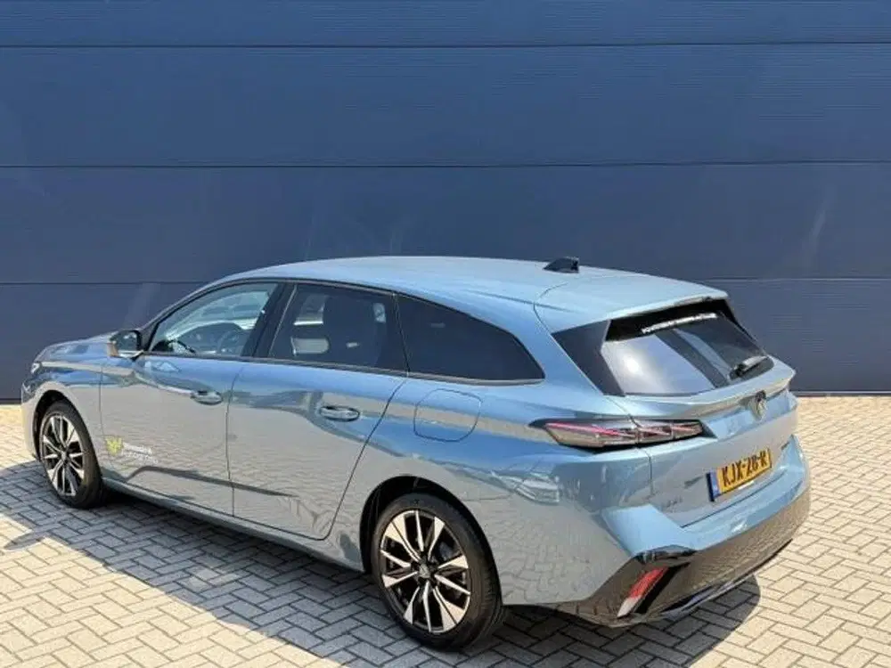 Peugeot 308 SW 1.6 Plug-in Hybrid 195 Allure uit 2026, foto 3