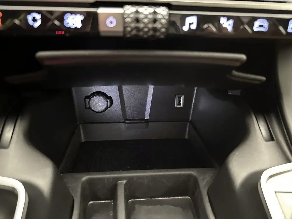 DS Automobiles DS 7 DS DS 7 Crossback SUV E-Tense Rivoli 225 p uit 2022, foto 20
