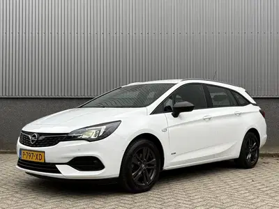 Opel Astra Sports Tourer 1.2T 110pk Design&Tech uit 2022