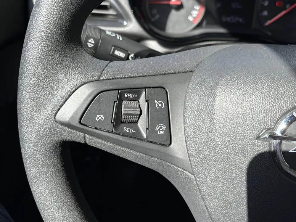 Opel Karl 1.0 ecoFLEX 120 Jaar Edition uit 2019, foto 14