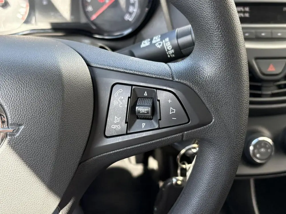 Opel Karl 1.0 ecoFLEX 120 Jaar Edition uit 2019, foto 15