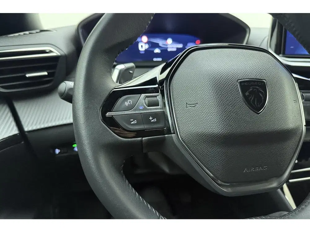 Peugeot 2008 1.2 Hybrid 145 Allure uit 2025, foto 18