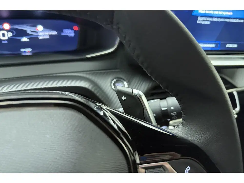 Peugeot 2008 1.2 Hybrid 145 Allure uit 2025, foto 20