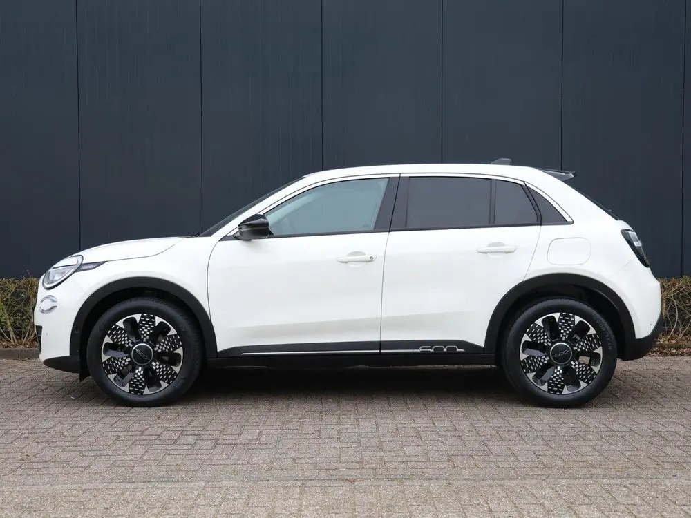 Fiat 600 1.2 Hybrid 110pk La Prima Automaat uit 2025, foto 3
