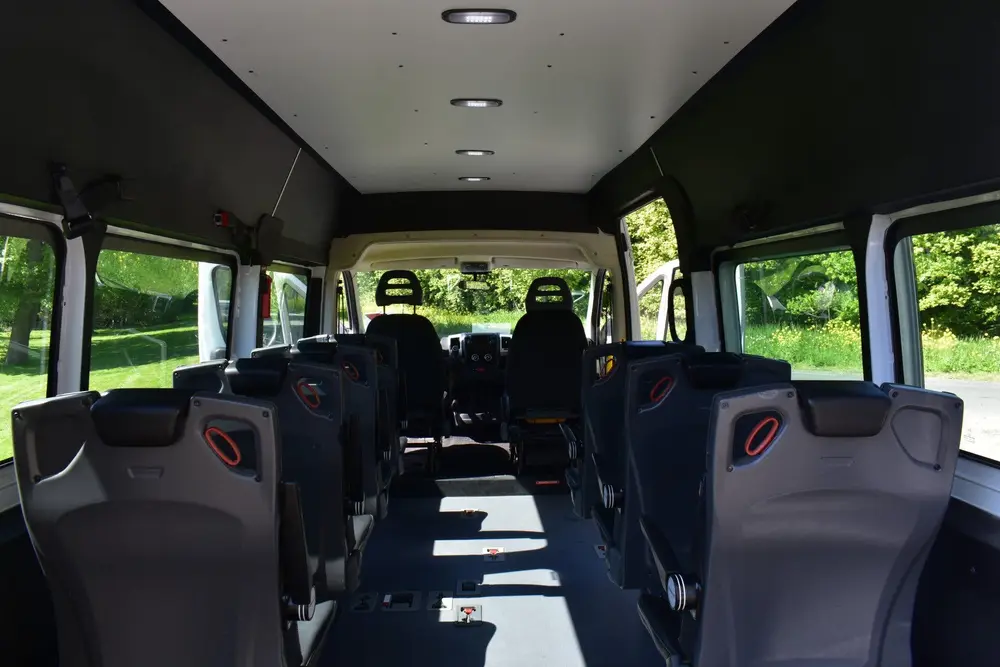 Fiat Ducato Benzine-CNG L3h2 Airco 9 Pers schuifdeur re uit 2019, foto 10