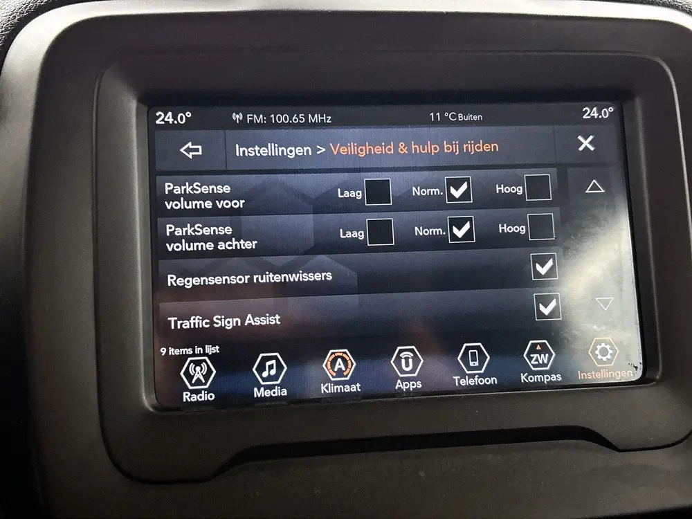 Jeep Renegade 1.3T-e Limited | Climate control | Apple Carpl uit 2019, foto 12