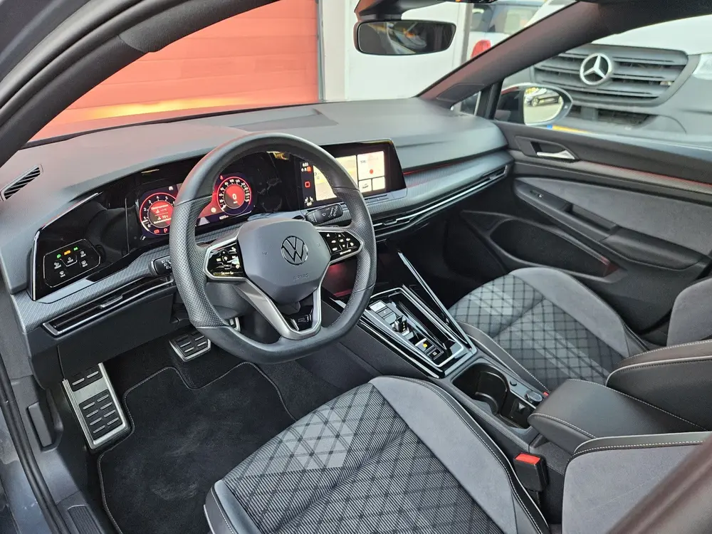 Volkswagen Golf 1.5 eTSI R-Line Business | ACC | Stuur/Stoel uit 2024, foto 3