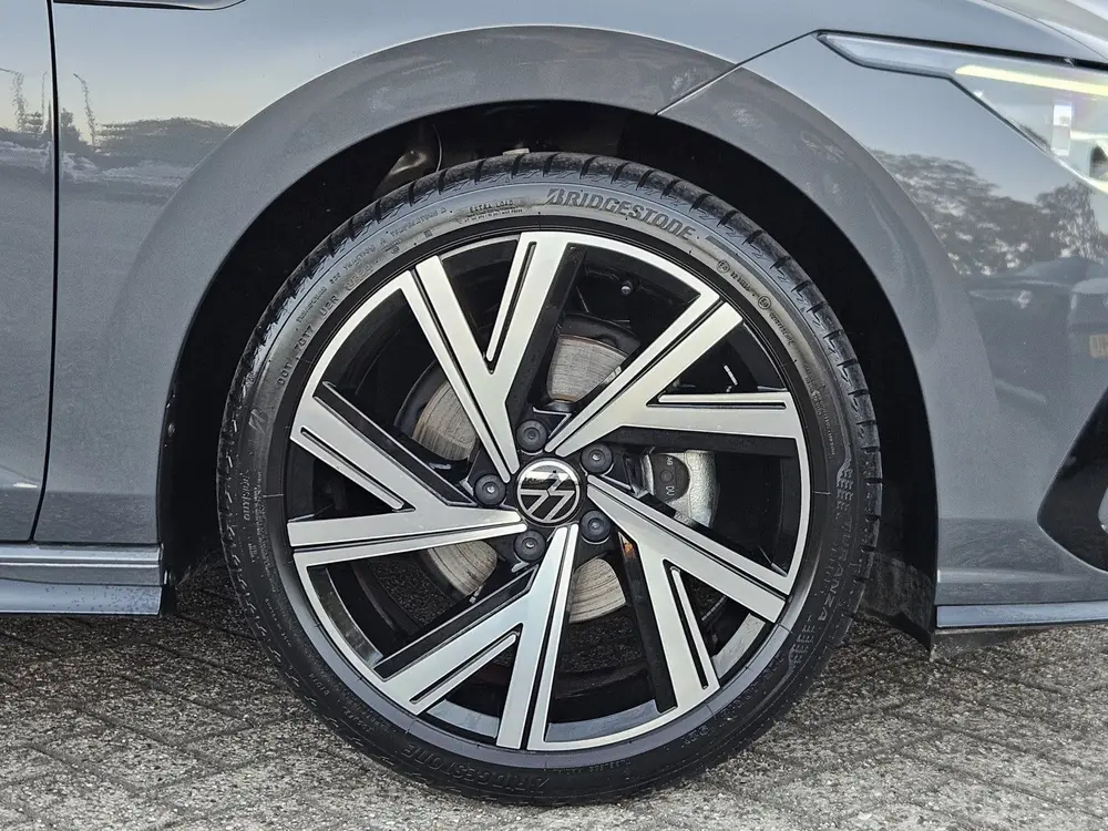 Volkswagen Golf 1.5 eTSI R-Line Business | ACC | Stuur/Stoel uit 2024, foto 8