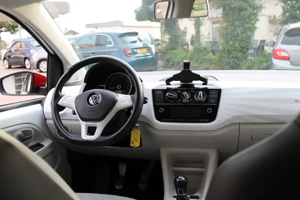 Volkswagen Up! 1.0 60PK 5D BEATS / AIRCO / LMV uit 2019, foto 18