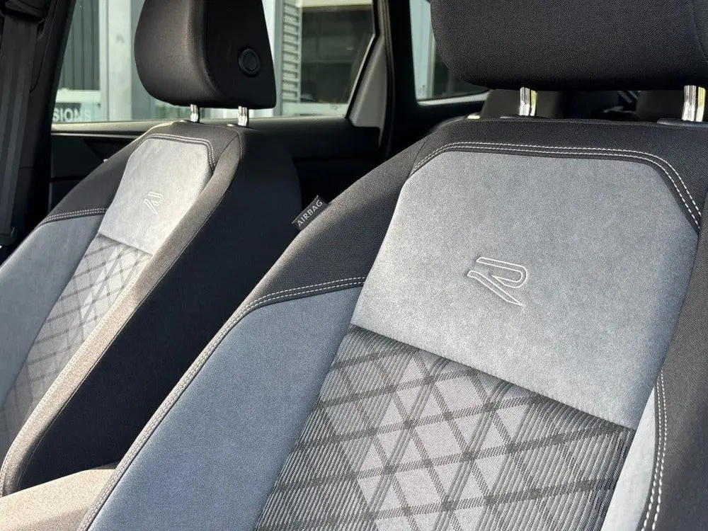Volkswagen Taigo 1.0 TSI R-LINE AIRCO NAVI CARPLAY PDC STOEL uit 2025, foto 16
