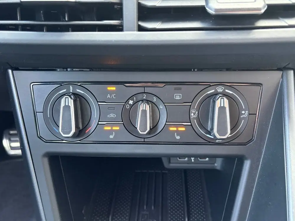 Volkswagen Taigo 1.0 TSI R-LINE AIRCO NAVI CARPLAY PDC STOEL uit 2025, foto 4