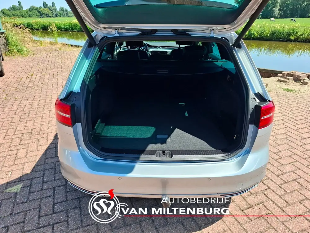 Volkswagen Passat Variant 1.5 TSI Highline Business R Digi d uit 2019, foto 19