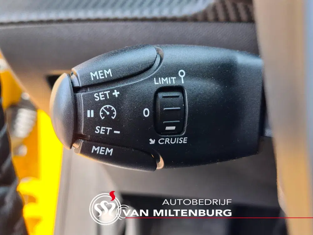 Peugeot 208 1.2 PureTech Active Clima Cruise Camera Ap uit 2022, foto 9