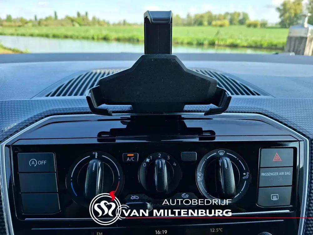 Volkswagen Up! 1.0 BMT move up! Airco GTi velgen Privacyglas uit 2019, foto 9