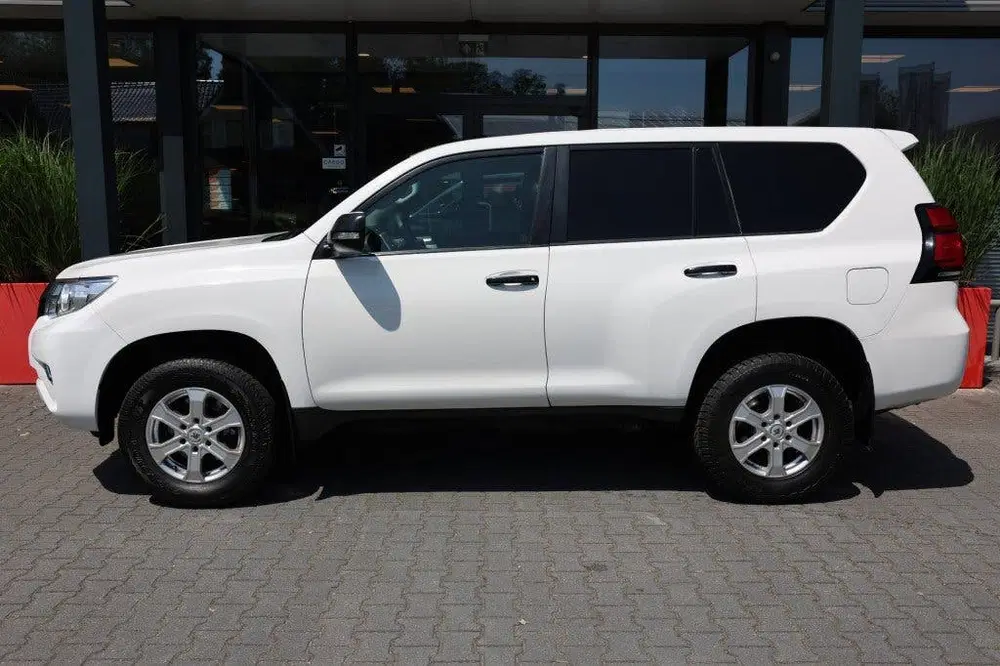 Toyota Land Cruiser 2.8 D-4D 5DRS COMFORT A uit 2020, foto 2