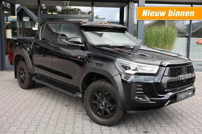 Toyota Hilux 2.8 D-4D DUBBEL CABIN GR SPORT A uit 2023
