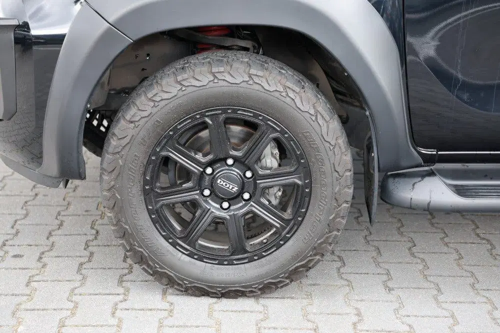 Toyota Hilux 2.8 D-4D DUBBEL CABIN GR SPORT A uit 2023, foto 3