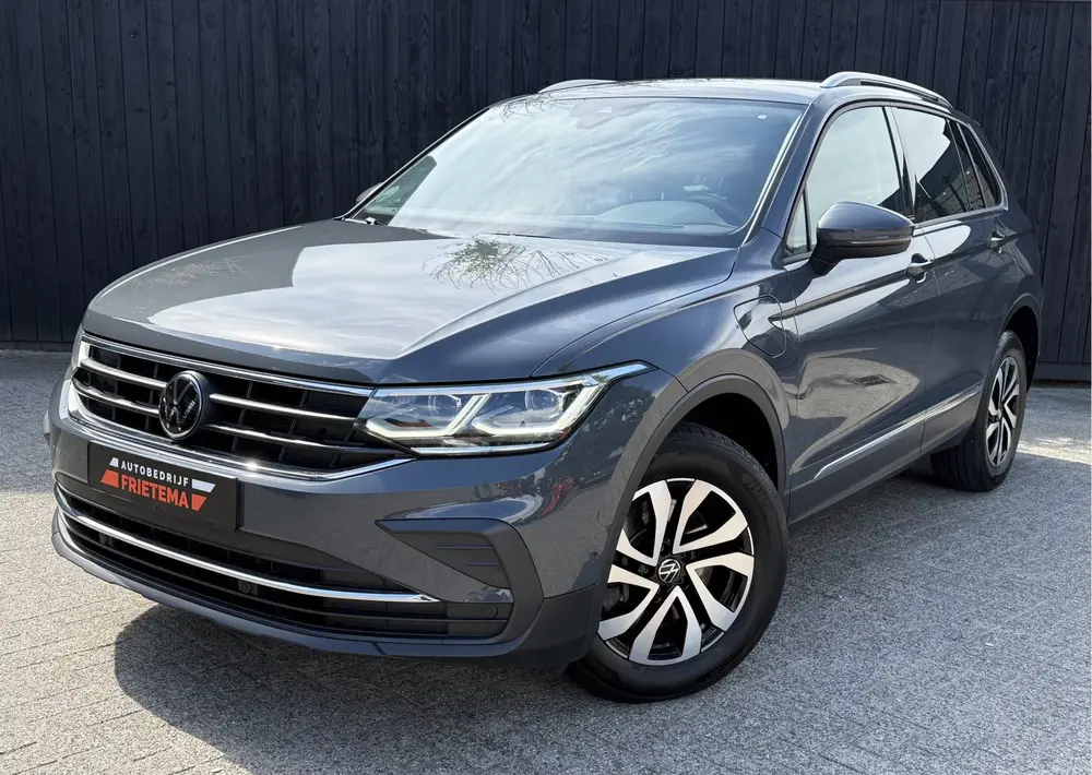 Volkswagen Tiguan 1.4 TSI eHybrid Life (bj 2023, automaat) uit 2023