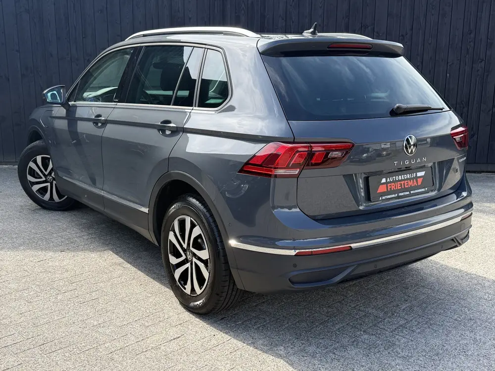 Volkswagen Tiguan 1.4 TSI eHybrid Life (bj 2023, automaat) uit 2023, foto 3
