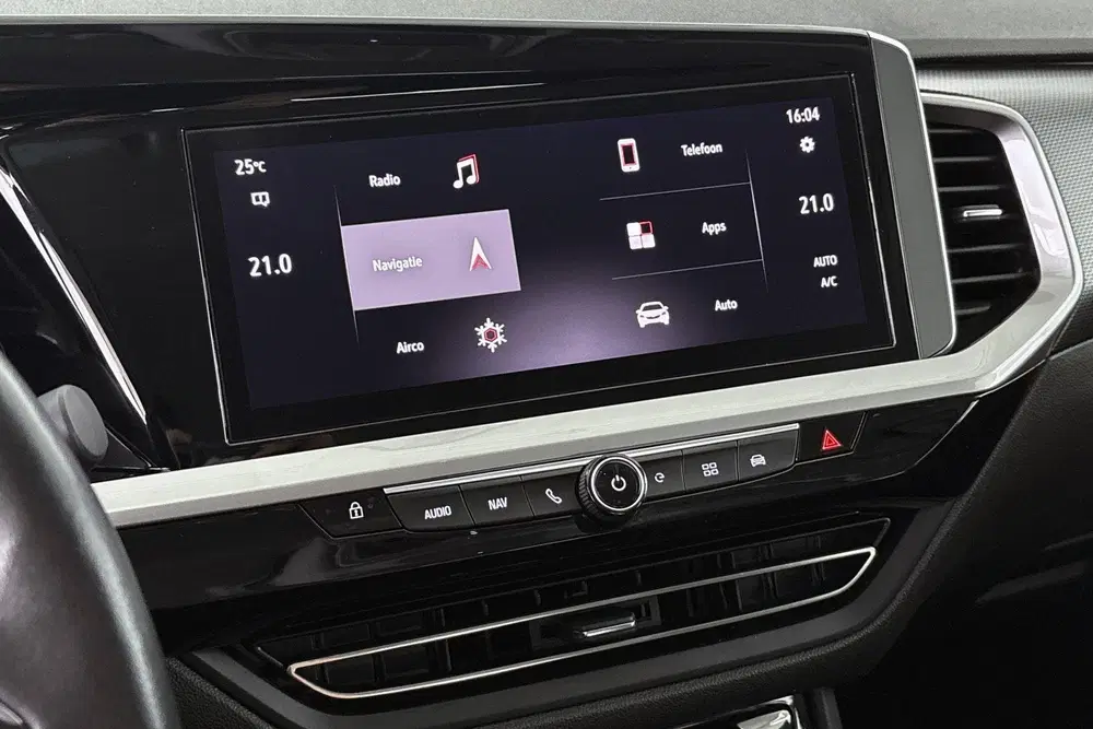 Opel Grandland 1.6 Turbo Plug-In Hybrid Elegance SOH 99% uit 2023, foto 13