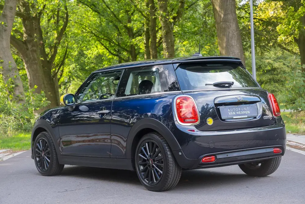 Mini Electric Classic 33 kWh LEDER uit 2022, foto 2