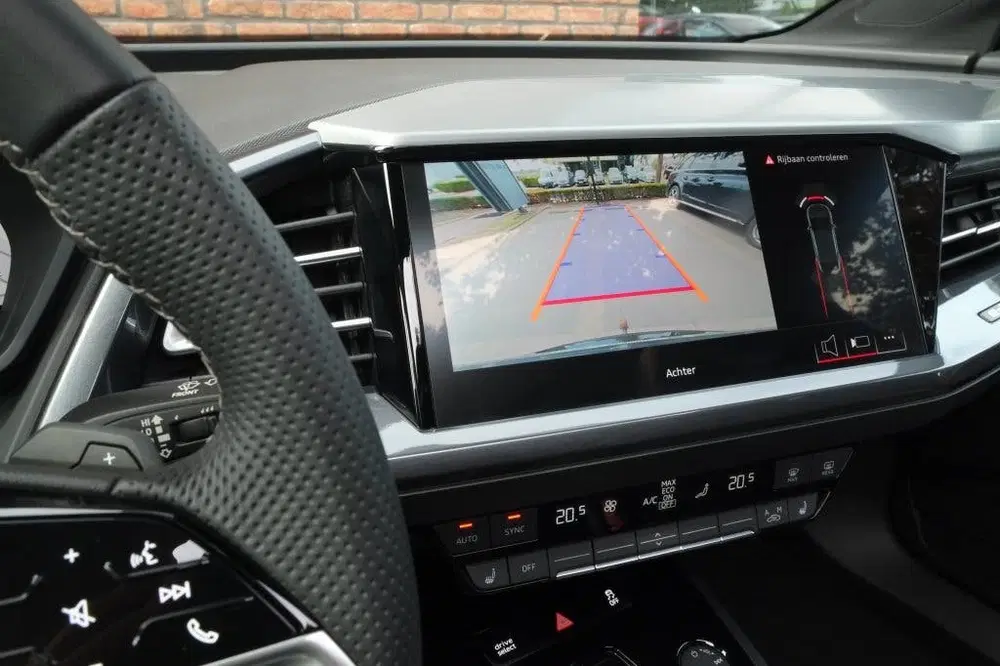 Audi Q4 e-tron 45 e-tron 210KW S-line uit 2025, foto 13