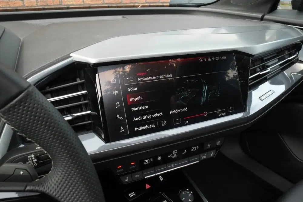 Audi Q4 e-tron 45 e-tron 210KW S-line uit 2025, foto 14