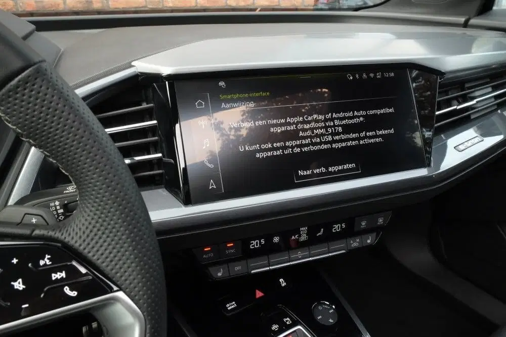 Audi Q4 e-tron 45 e-tron 210KW S-line uit 2025, foto 15