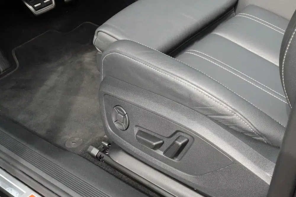 Audi Q4 e-tron 45 e-tron 210KW S-line uit 2025, foto 19
