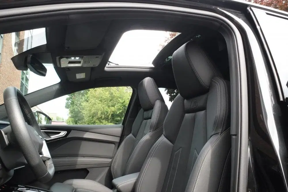 Audi Q4 e-tron 45 e-tron 210KW S-line uit 2025, foto 9