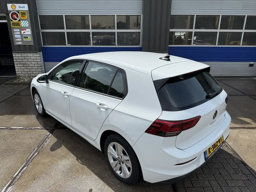 Volkswagen Golf 1.0 eTSI Life (bj 2020, automaat) uit 2020, foto 15
