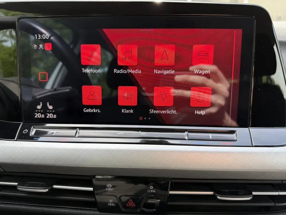 Volkswagen Golf 1.0 eTSI Life (bj 2020, automaat) uit 2020, foto 19
