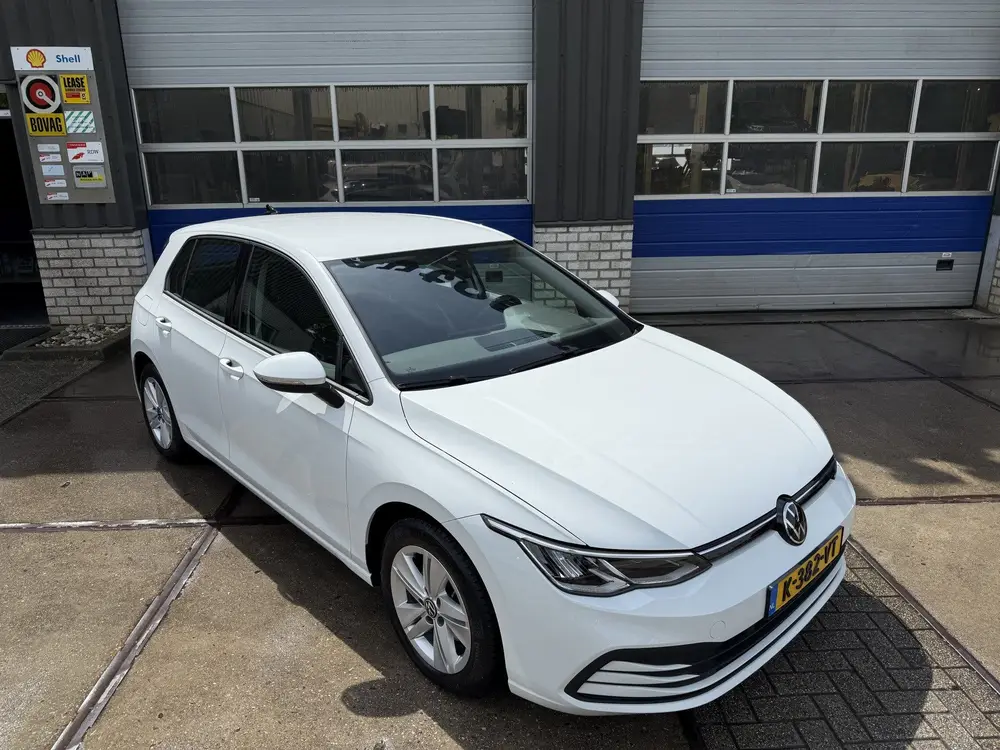 Volkswagen Golf 1.0 eTSI Life (bj 2020, automaat) uit 2020, foto 6