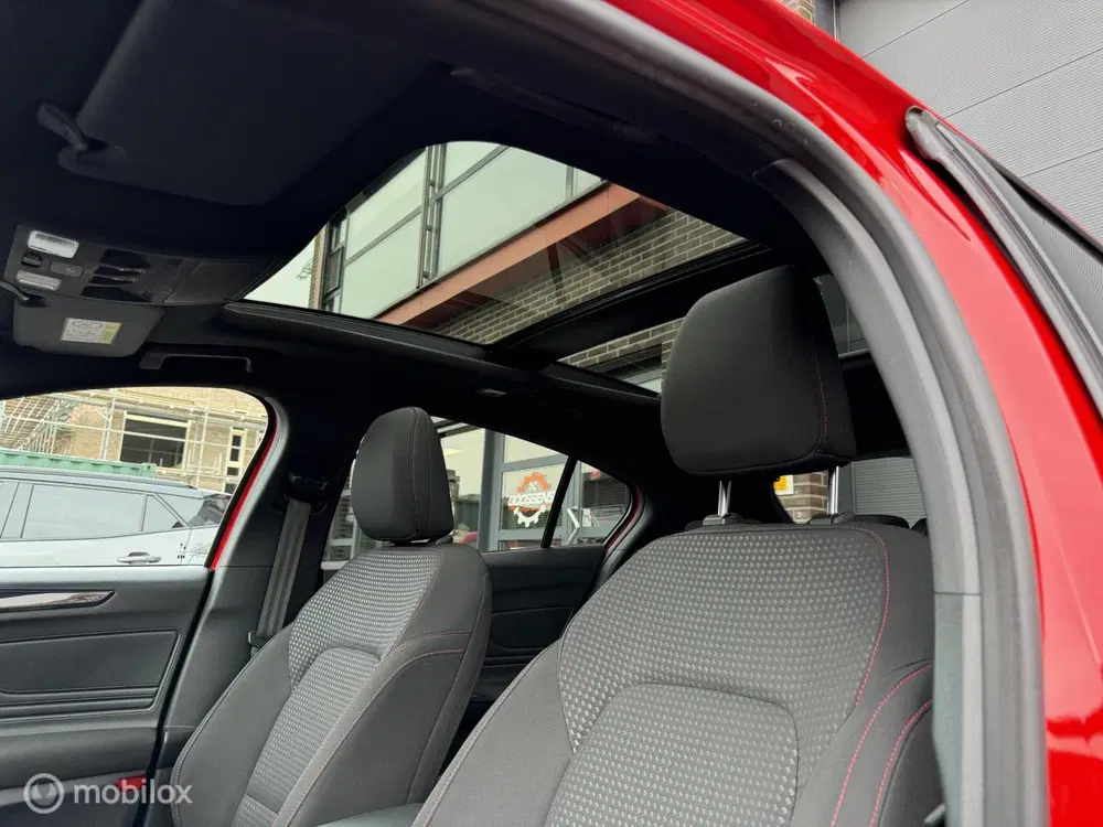 Ford Focus 1.0 EcoBoost Hybrid ST Line X Business uit 2020, foto 10