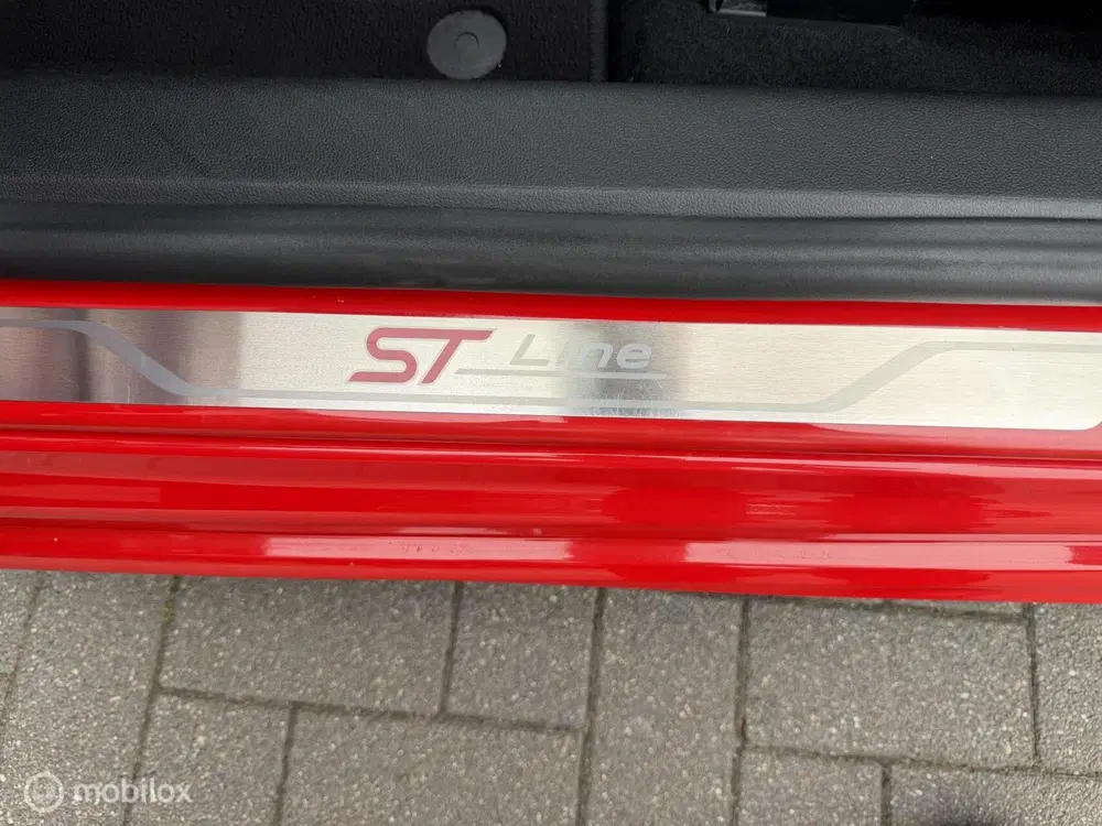Ford Focus 1.0 EcoBoost Hybrid ST Line X Business uit 2020, foto 14