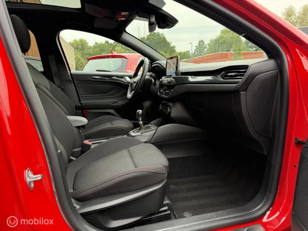 Ford Focus 1.0 EcoBoost Hybrid ST Line X Business uit 2020, foto 15