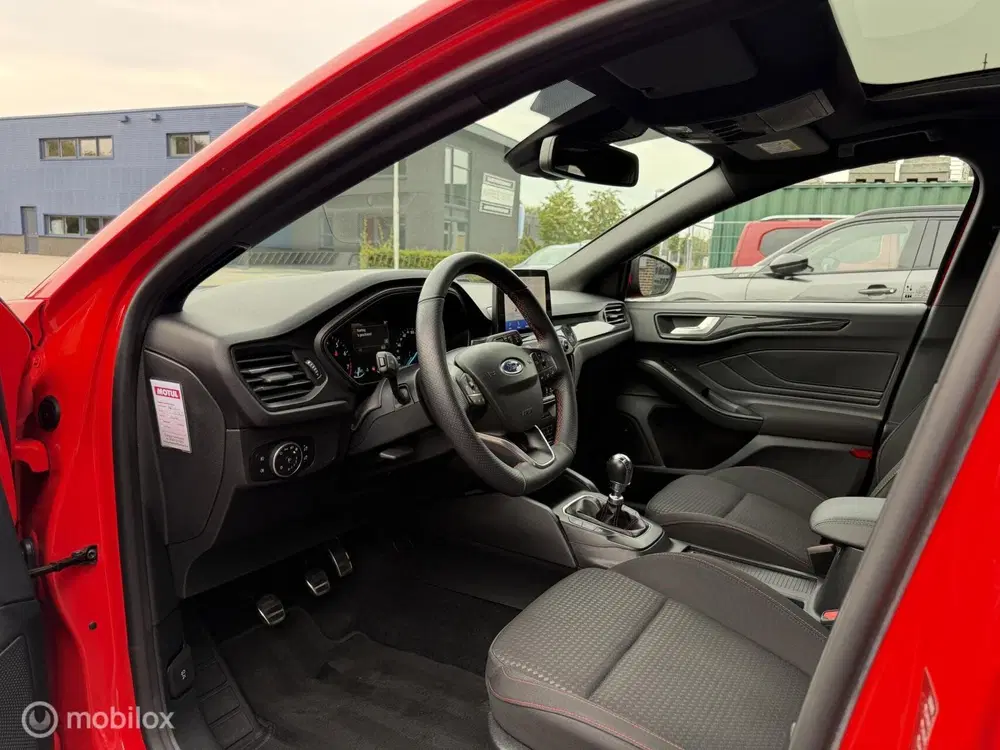 Ford Focus 1.0 EcoBoost Hybrid ST Line X Business uit 2020, foto 8