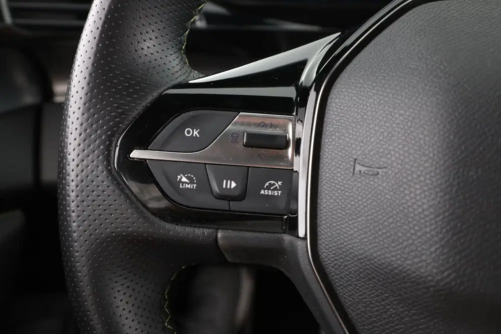 Peugeot 408 1.6 HYbrid Allure Pack 225 EAT8 TW74666 uit 2024, foto 18