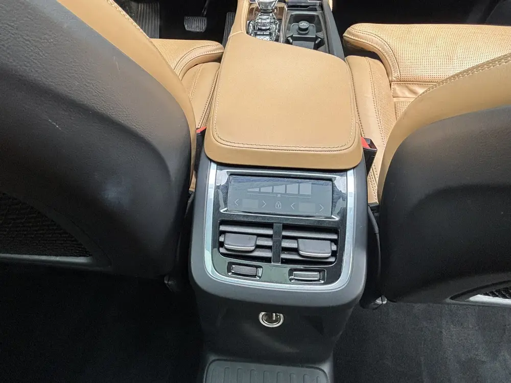 Volvo XC90 T8 AWD Inscription HeadUp 360 Massage Pano uit 2019, foto 17