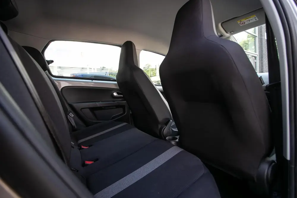 Volkswagen Up! 1.0 BMT high up Automaat | Cruise | PDC | DAB uit 2019, foto 7