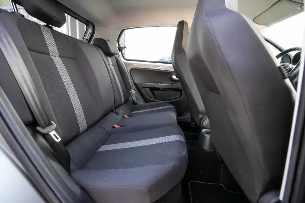 Volkswagen Up! 1.0 BMT high up Automaat | Cruise | PDC | DAB uit 2019, foto 8