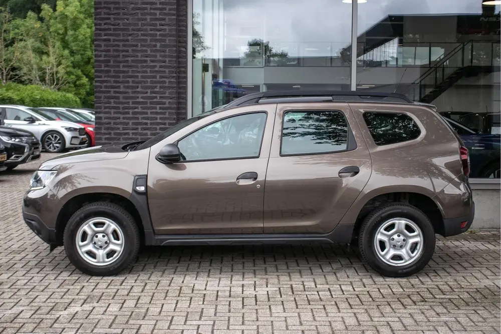Dacia Duster 1.0 TCe Essential uit 2021, foto 2