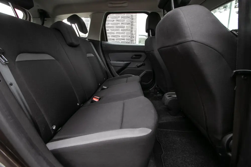 Dacia Duster 1.0 TCe Essential uit 2021, foto 8