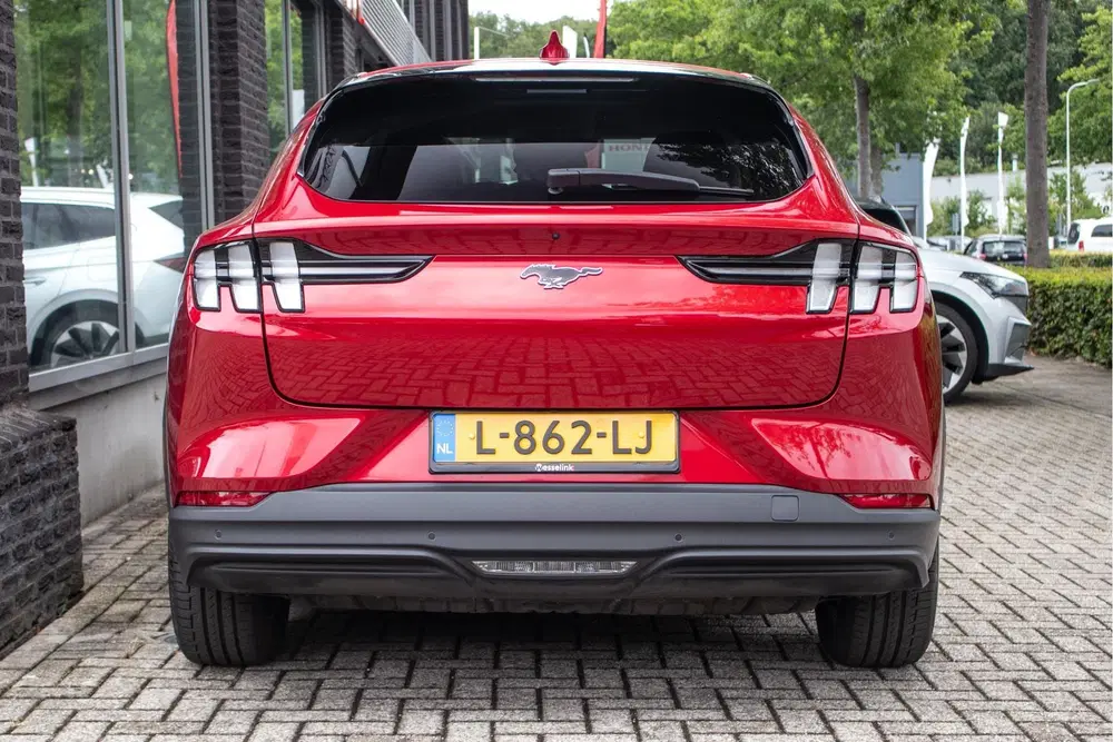 Ford Mustang Mach-E RWD 75 kWh uit 2021, foto 13