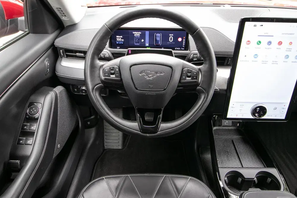 Ford Mustang Mach-E RWD 75 kWh uit 2021, foto 17